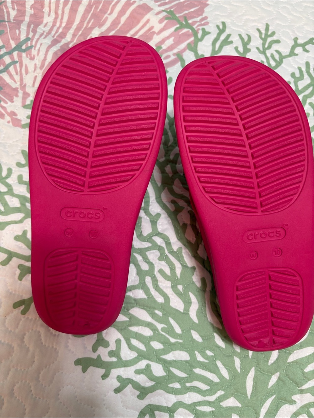 CROCS sandals - Picture 2 of 4